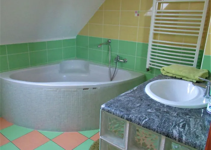 Menyhart Gyenesdiason 6 Fo Reszere * Gyenesdiás